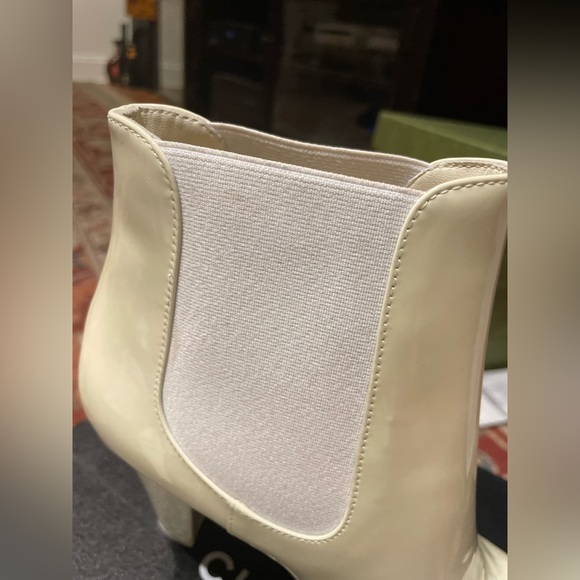 ❌SOLD OUT❌Chanel Cream Booties size 39 - Picture 5 of 11